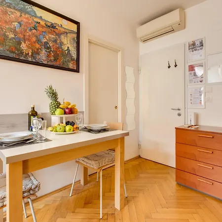 Quaint Trendy Lägenhet